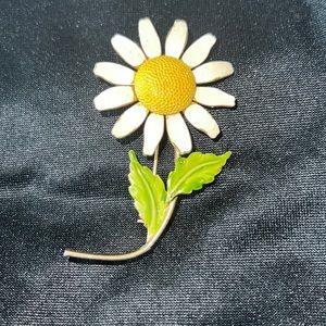 Daisy Brooch USNER Vintage